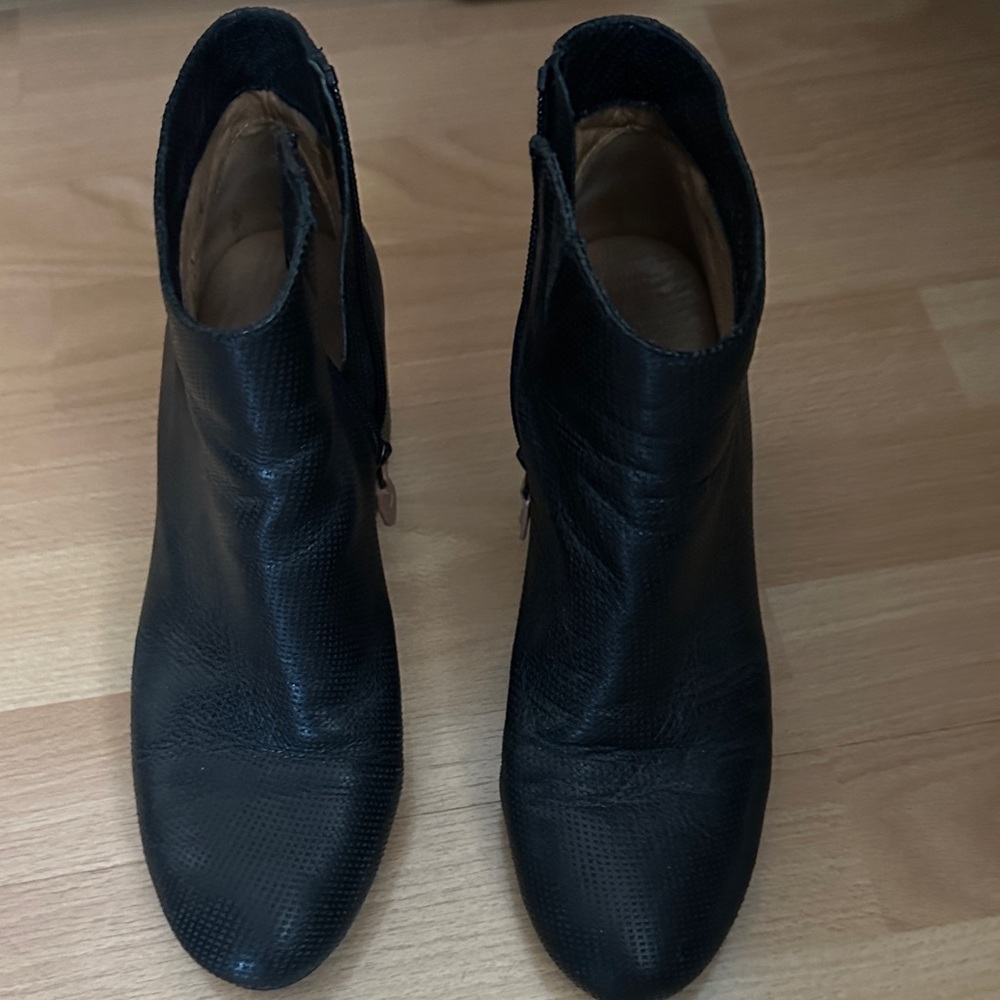 Gentle Souls Black Textured Ankle Booties